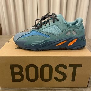 Yezzy’s 700 Faded Azure 9 1/2. Brand new in box.